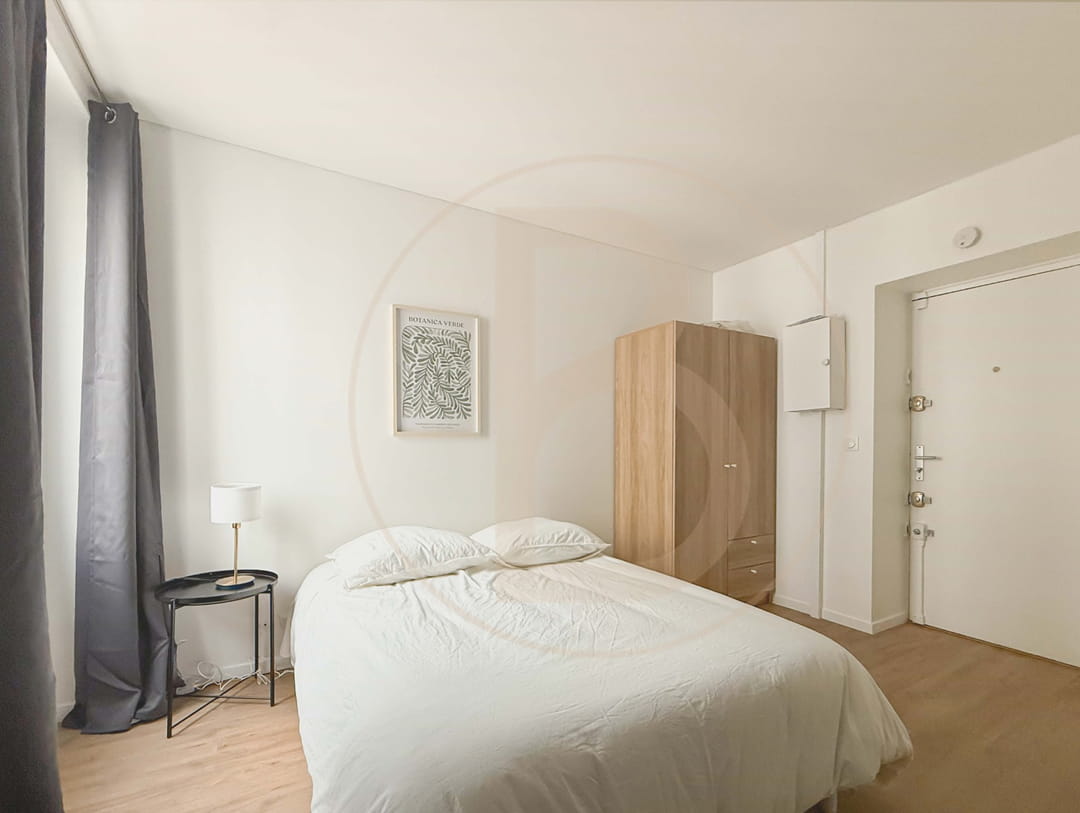 Studio rénové et bien agencé dans une copropriété réhabilitée, Paris 11e