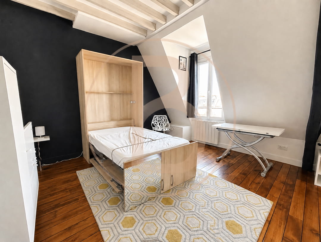 Studio rénové et équipé avec vue sur les toits près de Nation, Paris 11e
